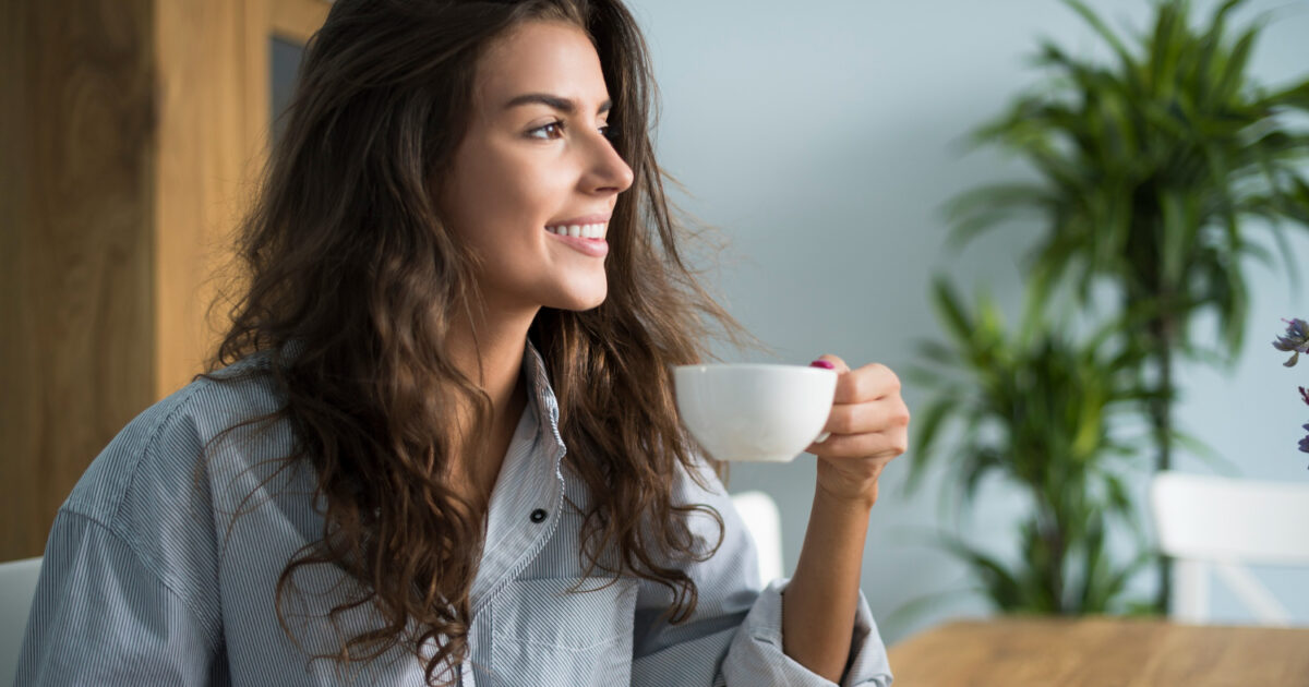 A Simplicidade de um Café Compartilhado em Silêncio