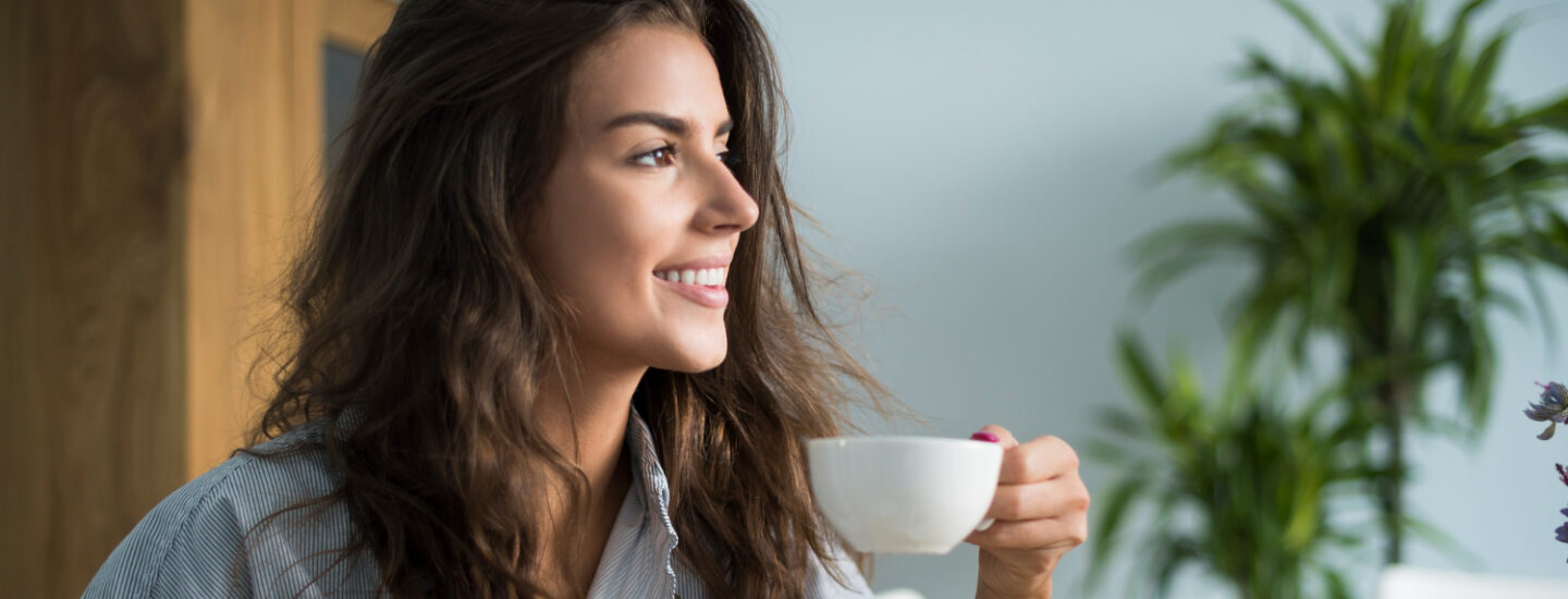 A Simplicidade de um Café Compartilhado em Silêncio